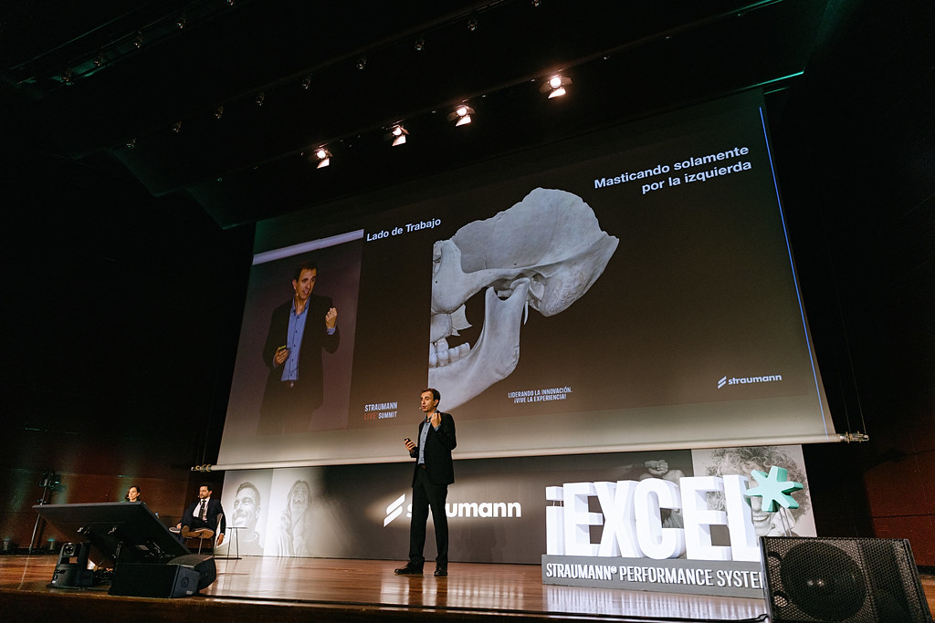 Ponente internacional